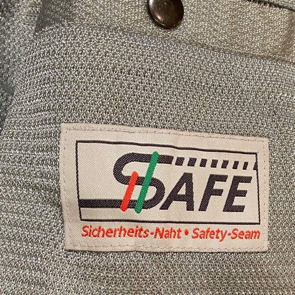 Men’s black First Gear mesh Riding Jacket, like new, with armour. Size large. - Picture 7 of 15